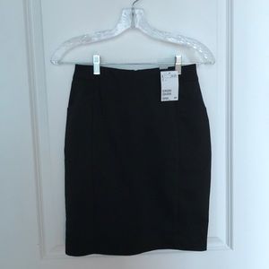 NEW H&M back high wasted mini skirt